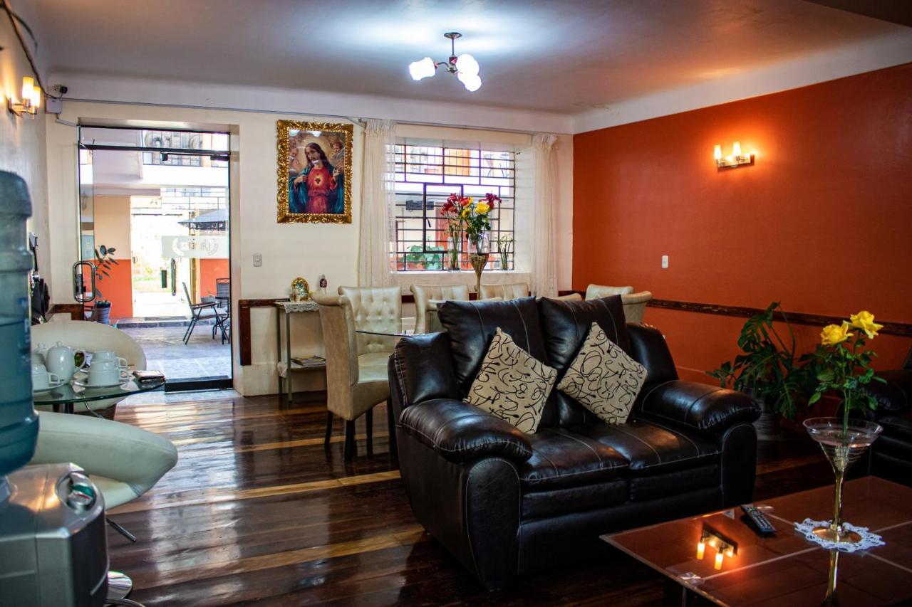 Hotel Los Laureles Calca 外观 照片
