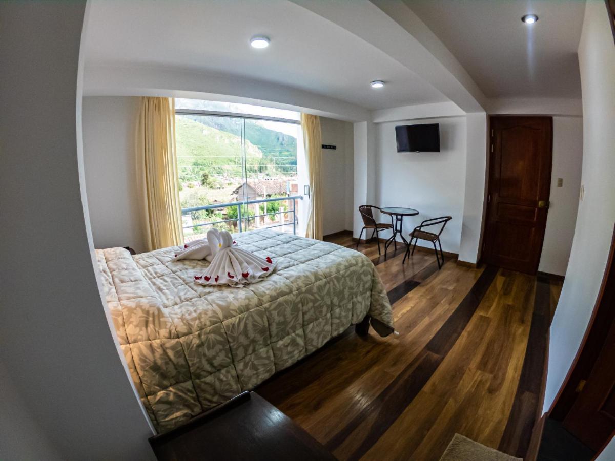 Hotel Los Laureles Calca 外观 照片
