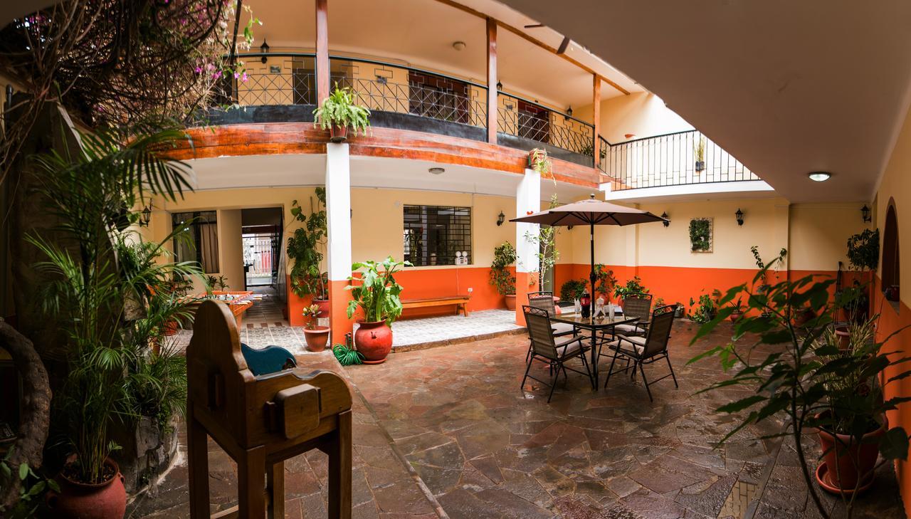 Hotel Los Laureles Calca 外观 照片